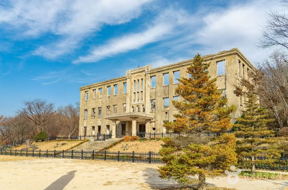 철원 노동당사 철원군 애견여행지